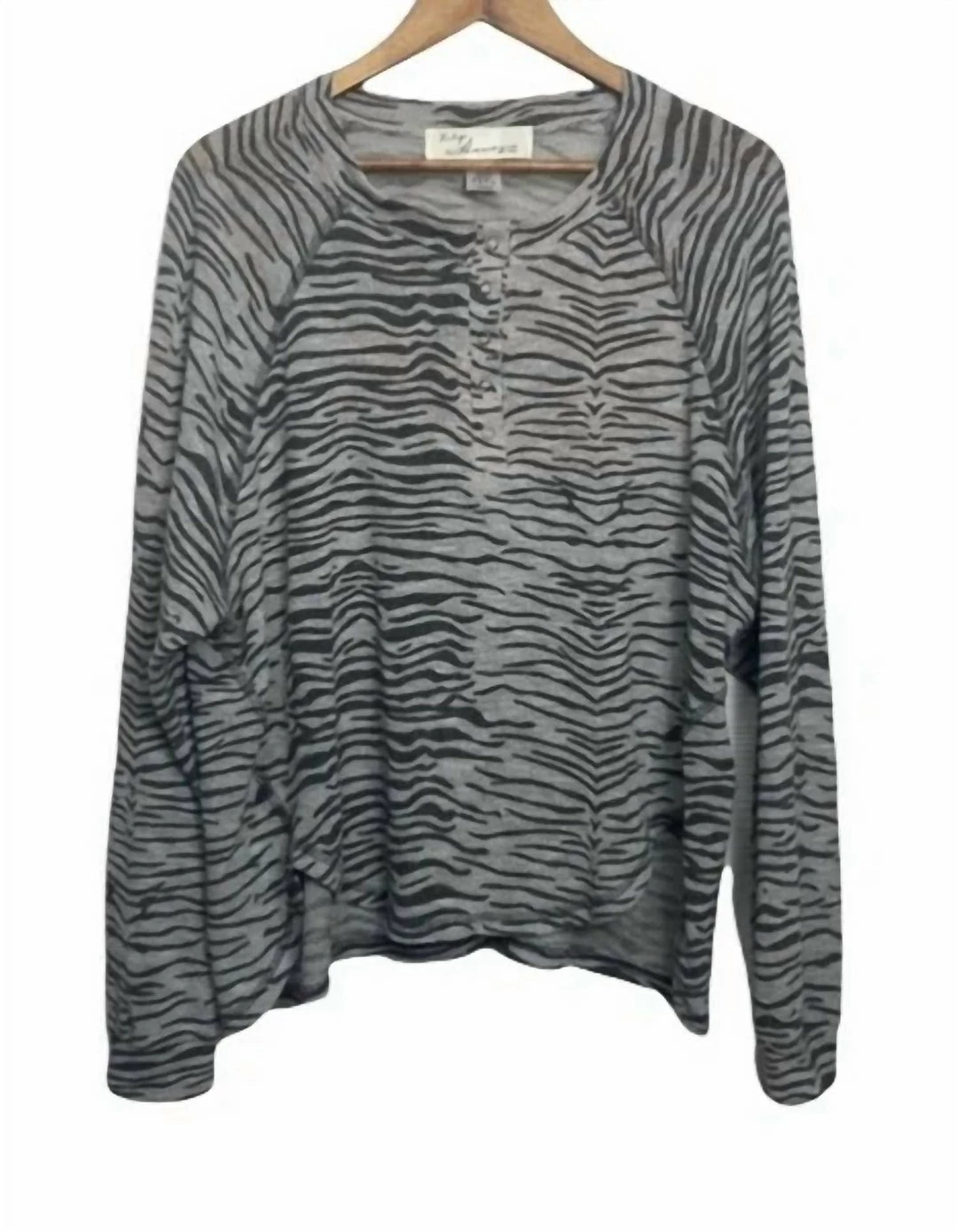 Best deal π₯° Vintage Havana Zebra Print 1/4 Henley Top in Black/Grey for π© women 𧨠3 Best deal π₯° Vintage Havana Zebra Print 1/4 Henley Top in Black/Grey for π© women π§¨