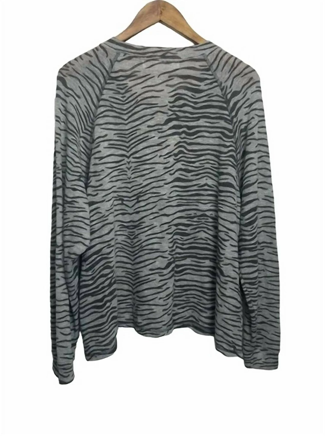 Best deal π₯° Vintage Havana Zebra Print 1/4 Henley Top in Black/Grey for π© women 𧨠4 Best deal π₯° Vintage Havana Zebra Print 1/4 Henley Top in Black/Grey for π© women 𧨠- Image 2